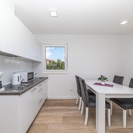 Blue View Apartment โตรกีร์ ภายนอก รูปภาพ