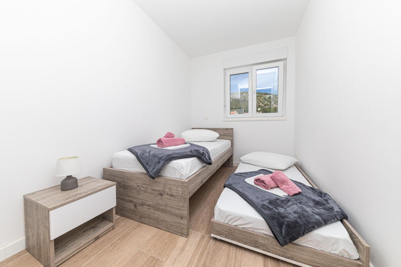 Blue View Apartment โตรกีร์ ภายนอก รูปภาพ