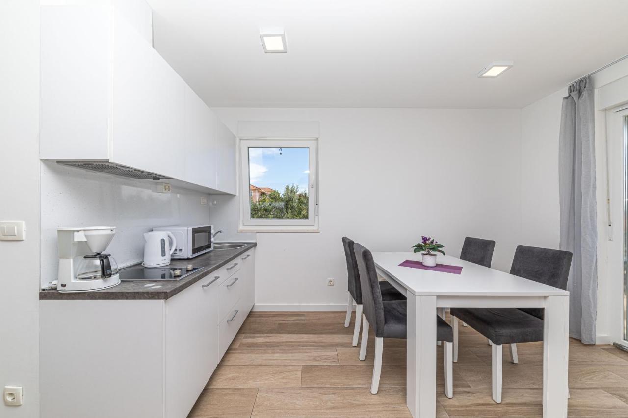 Blue View Apartment โตรกีร์ ภายนอก รูปภาพ